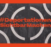 Postkarte mit der orangenen Aufschrift #DeportationenSichtbarMachen