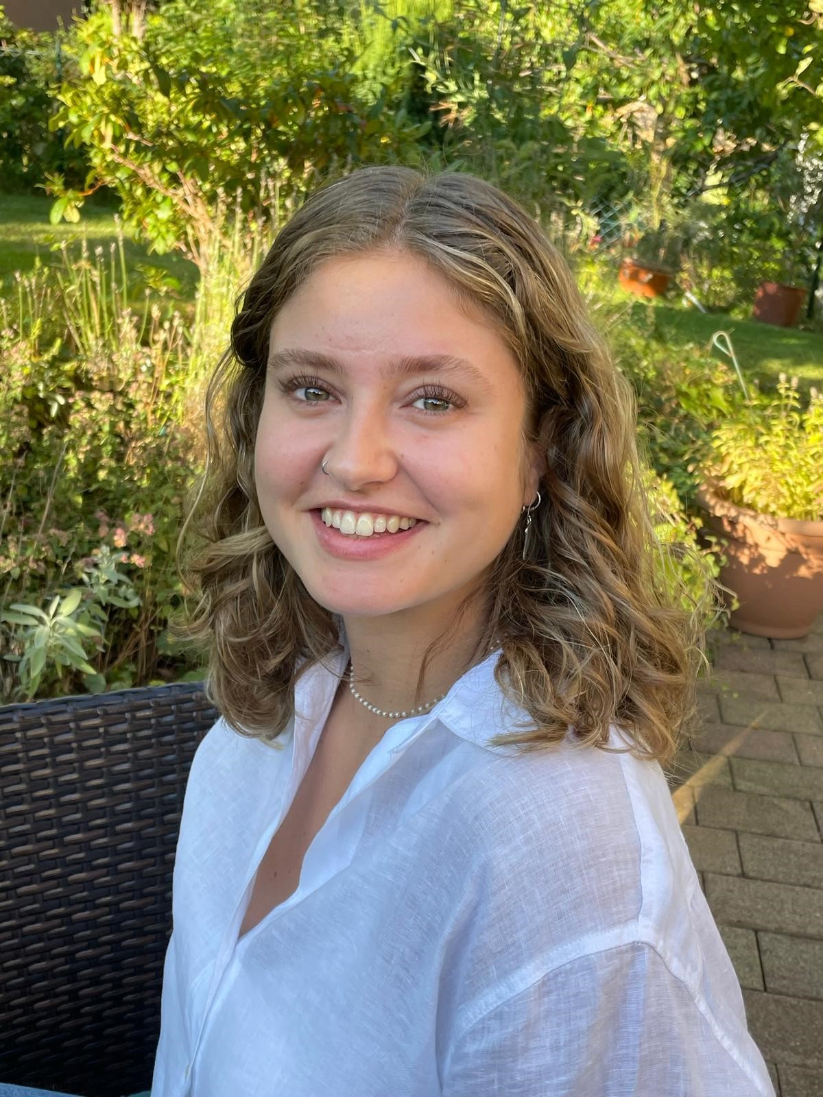 Selfie der jungen, blonden Frau von Leticia Dingel.