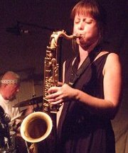 Rachel Musson am Saxofon