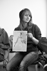 Mädchen mit Fotografie