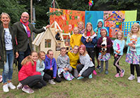 Oberbürgermeister Markus Lewe zu Besuch beim Internationalen Kindercamp im Wienburgpark