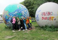 SKULP TOUR ING Gruppe an den Aaseekugeln
