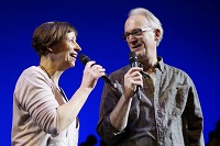 Friedrun Vollmer mit Lars Motel beim Mikrofon-Check zum "Konzert des Jahres" Foto
