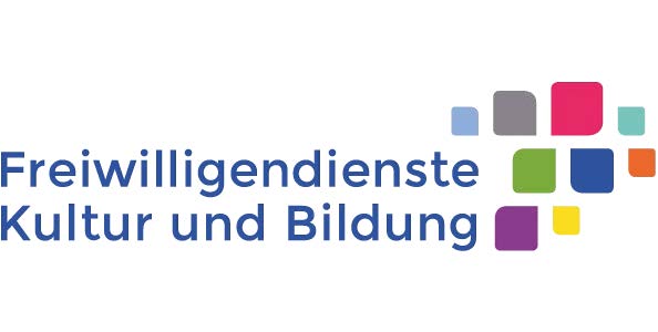 Logo Bundesfreiwilligendienst Logo: Bunte Quadrate, daneben der Schriftzug 'Freiwilligendienste Kultur und Bildung'