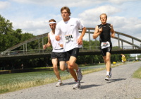 Läufer beim Triathlon Foto
