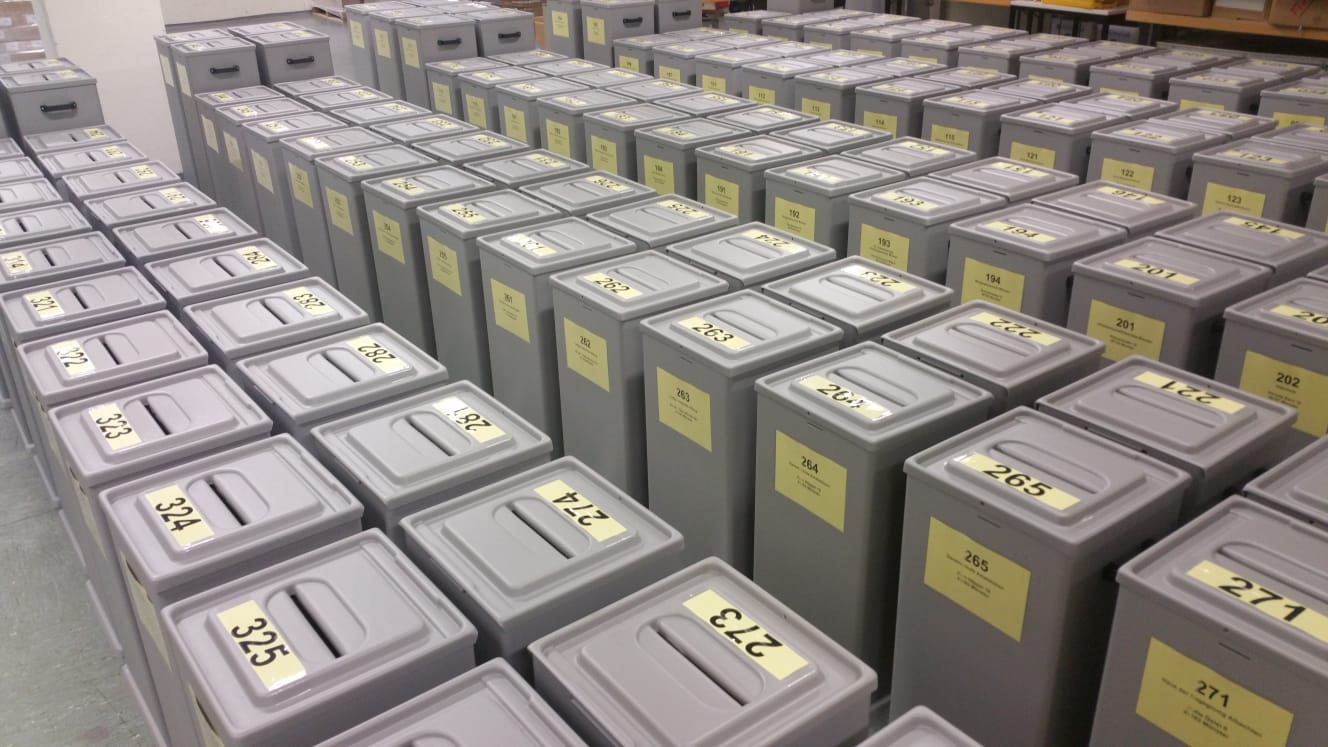 Wahlurnen für die Kommunalwahlen Wahlurnen für die Kommunalwahlen